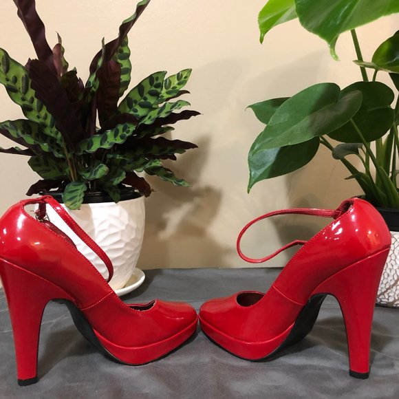 Red Patent Ankle Strap Pumps - Picture 2 of 5